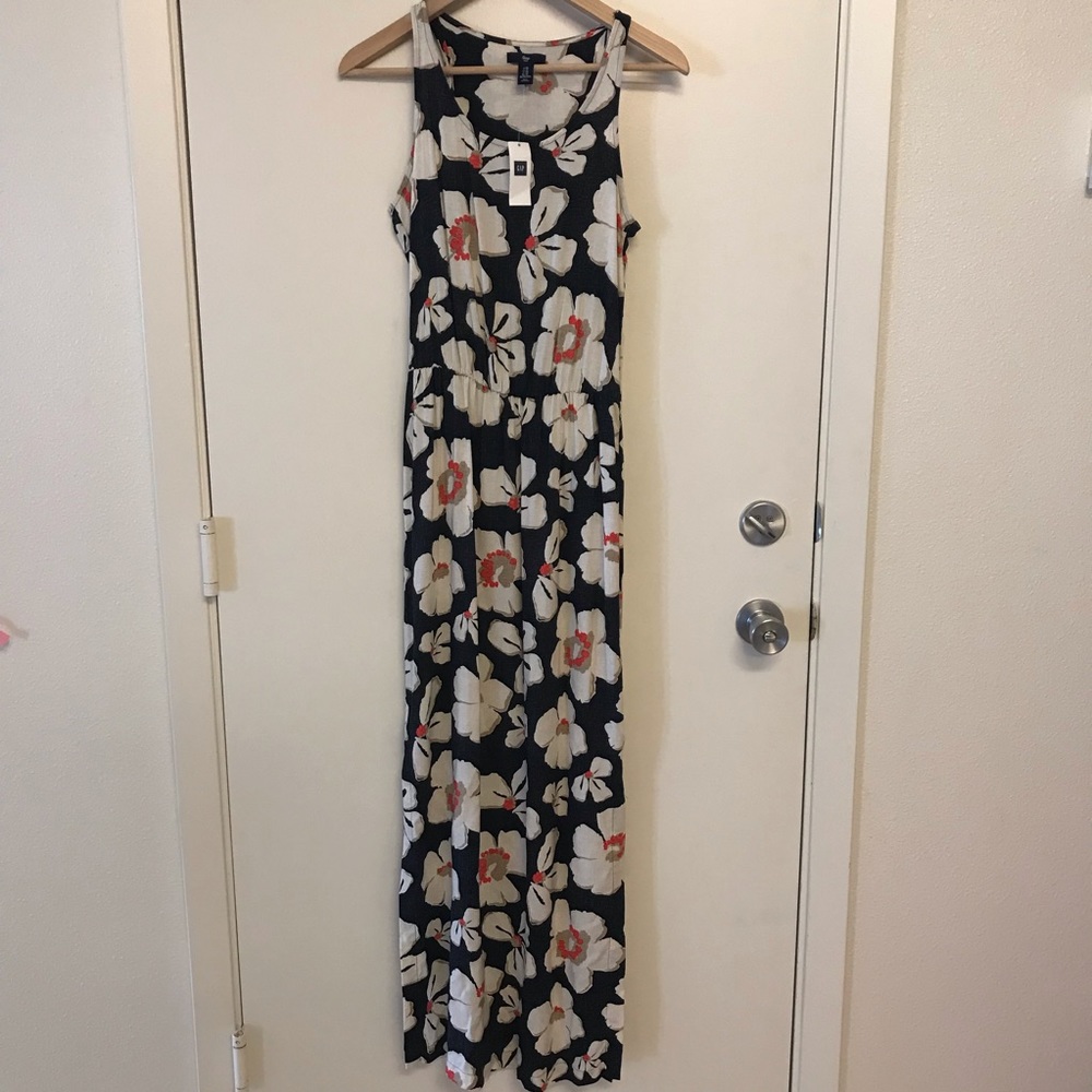 NWT GAP Maxi Dress Floral Black Gray Off White Red